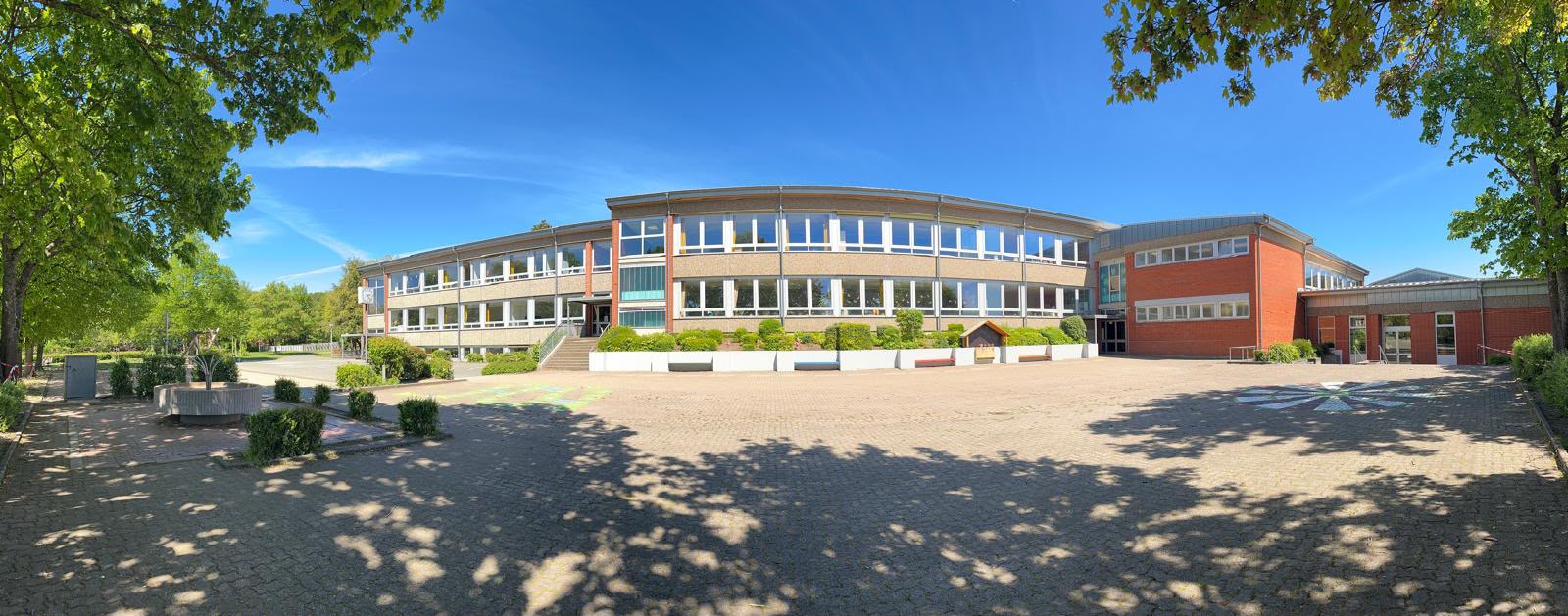 Schulgebäude der Grundschule Leidersbach